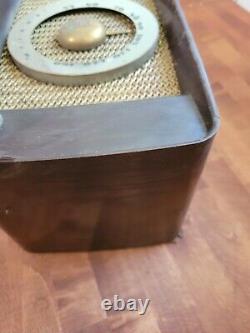 VINTAGE Zenith Antique Radio TUBE CHASSIS 6G05 parts or repair Complete