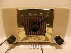 VINTAGE Zenith Model S-18135 Table Tube Radio Mid Century Modern Retro Gold