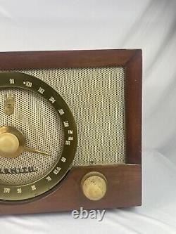 VINTAGE Zenith Y832 Tube Radio Tested And Works