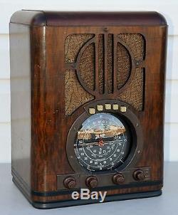 VTG (1938) 6-S-330 Zenith Tombstone Black Dial Tube Radio BEAUTIFUL Cabinet