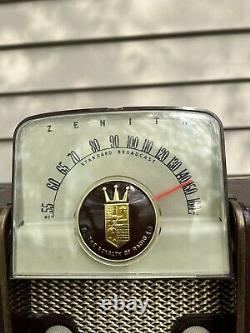 VTG Mid Century Modern ZENITH GLASS TUBE RADIO FLIP UP FRONT model G503 Works