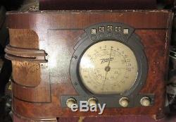 Vintage 1937 ZENITH STARS AND STRIPES tabletop Tube Radio Model 6S321