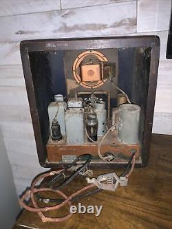 Vintage 1939 Zenith Tombstone Wood Tube Radio Model 4B231