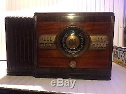 Vintage 1940 Zenith 12-S-445 Shutterdial Radio