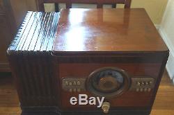 Vintage 1940 Zenith 12-S-445 Shutterdial Radio