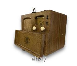 Vintage 1940 Zenith 5G401 Canvas Covered Wood Radio Model 5G401