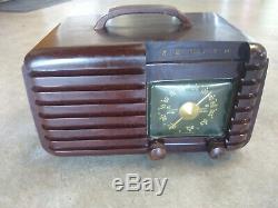 Vintage 1940s Zenith Long Distance Bakelite Tube Radio Model 6d612