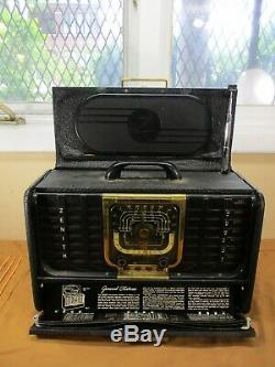 Vintage 1946/47 Zenith Trans Oceanic Shortwave Tube Radio Model 8G005 LITES UP
