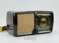 Vintage 1946 Zenith Consoltone Long Distance Tube Radio Bakelite Model 5D011Z