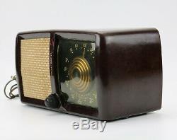 Vintage 1946 Zenith Consoltone Long Distance Tube Radio Bakelite Model 5D011Z
