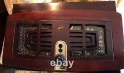 Vintage 1949 Vintage Zenith 5R086 Tube Radio Record Player Turntable Works