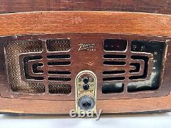 Vintage 1949 Zenith 5R086 Tube Radio Record Player Turntable POWERS ON