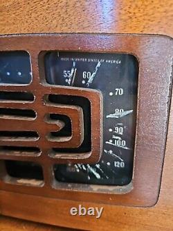 Vintage 1949 Zenith 5R086 Tube Radio and Record Player 5C02 Chassis