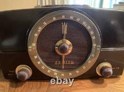 Vintage 1950-51 Zenith Model H725 Antique Tube Radio Brown With Handle Belt