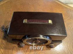 Vintage 1950-51 Zenith Model H725 Antique Tube Radio Brown With Handle Belt