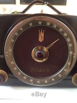 Vintage 1950's Zenith Tube Radio Model 725. Excellent Original Unrestored Cond