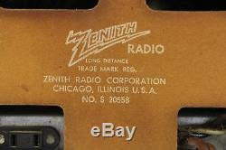 Vintage 1950s Mid Century ZENITH Alarm Clock AM Radio L520G Green WORKS