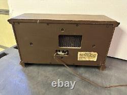 Vintage 1950s Zenith Desktop Cabinet Radio Model Z434P Working