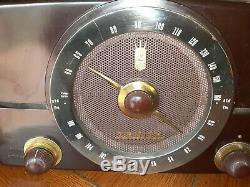 Vintage 1950s Zenith Radio Bakelite Model H725 Am/fm Radio Tube MID Century