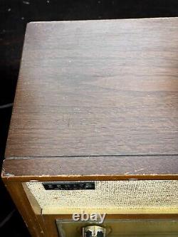 Vintage 1950s Zenith Super Serenade C730 7C05 AM FM wood case 1959