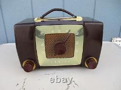 Vintage 1950s Zenith Tube AM Radio Gold Front Working Condition