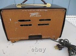 Vintage 1950s Zenith Tube AM Radio Gold Front Working Condition