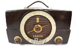 Vintage 1950s Zenith Tube Radio K725