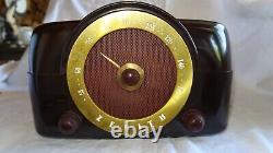 Vintage 1951Working Zenith Bakelite COBRA-MATIC Tube Radio Phonograph M- J664