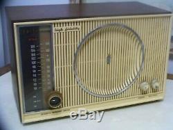 Vintage 1951 Zenith High Fidelity Tube Radio