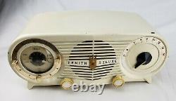 Vintage 1952 Zenith Deluxe K518 Bakelite AM Radio Alarm Clock Owl Eye Retro MCM
