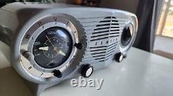 Vintage 1954 Zenith Model L515F Owl Eyes Tube Clock Radio Immaculate