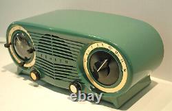 Vintage 1954 Zenith Model L515F Owl Eyes Tube Clock Radio Immaculate & Working