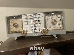 Vintage 1955 Zenith Model R521G Radio Gray Plastic Tube AM Radio Working