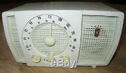 Vintage 1955 Zenith Tube Radio Model Y723 Works perfect Great shape