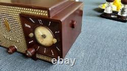 Vintage 1956 Zenith Mid Century Clock Radio A733 Complete And Very Restorable