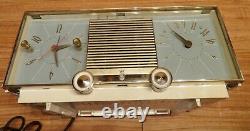 Vintage 1960 Zenith Alarm Clock Radio Model G516W Mid Century Modern Tube radio