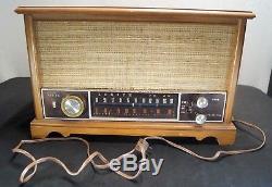 Vintage 1960's Zenith K731 AM/FM Tube Mid Century Modern Radio Works Great