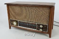 Vintage 1960's Zenith Model S-58040 Wood Body AM/FM Tube Radio USA Works