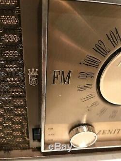Vintage 1965 Zenith Model M730 AM-FM Vacuum tube Radio. Both FM + AM WORK