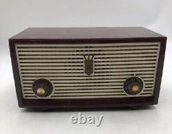 Vintage 508 series circa 1957 Zenith AM Tube Radio model a508-r