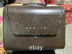 Vintage 50s Zenith Tube Radio 5h41 Leatherette Case Working
