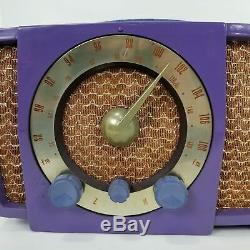 Vintage AM/FM Zenith Radio Model H7247