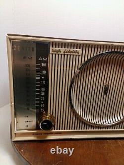 Vintage Beautiful Zenith AM/FM High Fidelity Automatic Frequency Control Tube