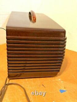 Vintage Brown Bakelite Zenith Long Distance Short Wave Radio Model 2-37 6S511