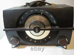 Vintage MID Century Modern Zenith Model J615 Radio