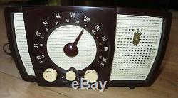 Vintage Mid Century 1955 Zenith Tube Radio Model Y723 Works perfect Great shape