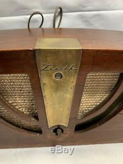 Vintage Mid Century Modern Eames Zenith Radio 6D030 A4