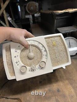 Vintage Old Original Zenith Model T723 White Bakelite Electric Tube Radio USA