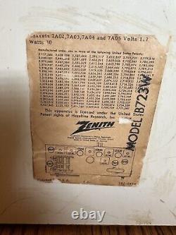Vintage Radio LOT Of 2 BENDIX Bakelite 0526A Tube Radio & Zenith Model B723W