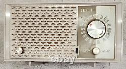 Vintage Radio Zenith AM/FM Stereo Table-Top Tube Radio Model H723 1951